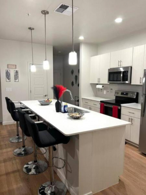Westgate, Stadium Stunning First Floor 2bed 2bath